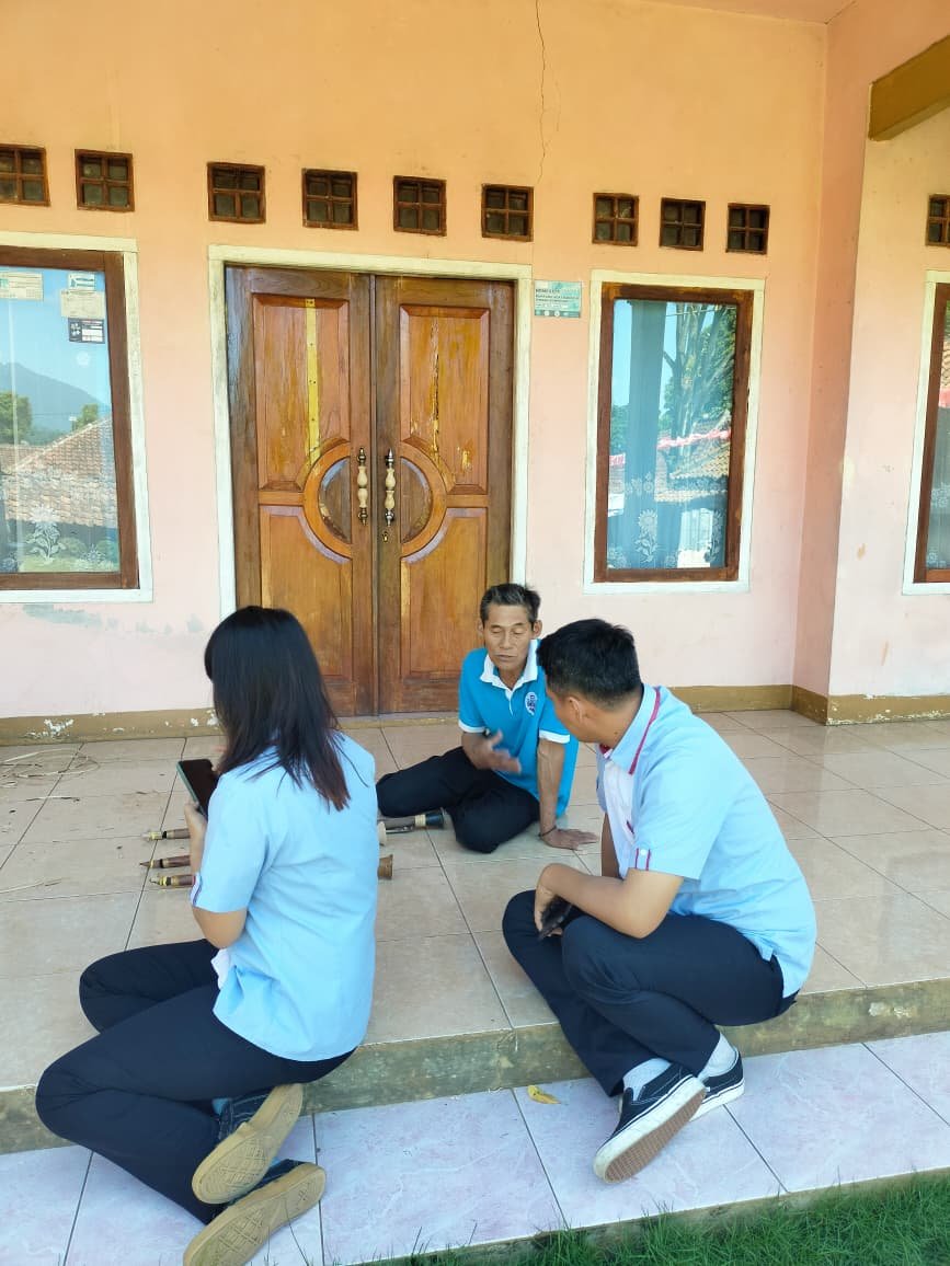 Homestay Bapak Amar Seniman Toleat ( RT 13 / RW 05 )
